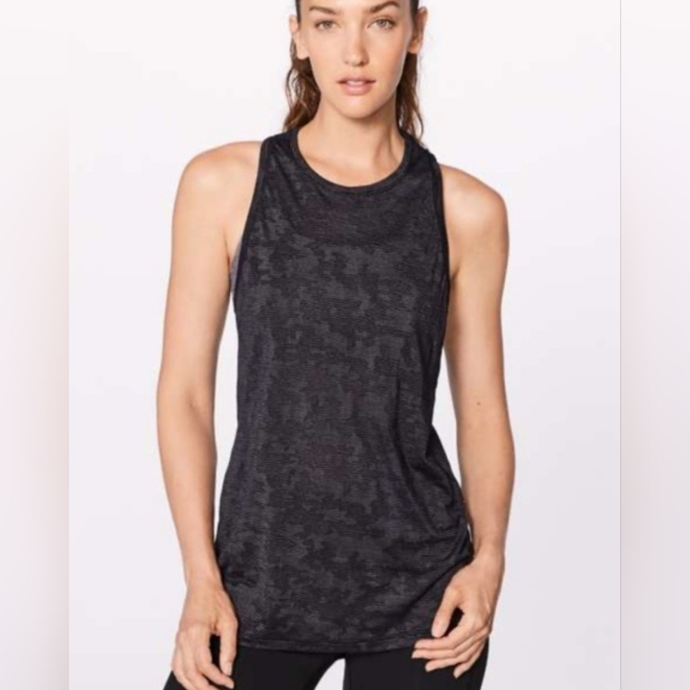 Lululemon | 'Miles Ahead' Tank in Black Camo, Size 2